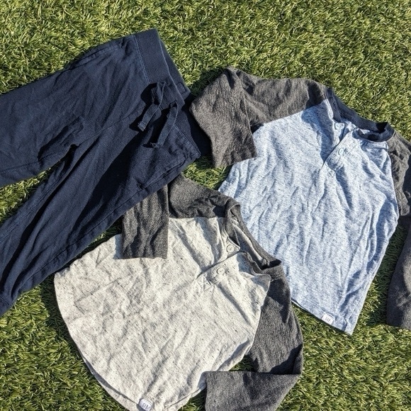 LOT of 3 Gap baby boy toddler clothes top and pant - Picture 2 of 9